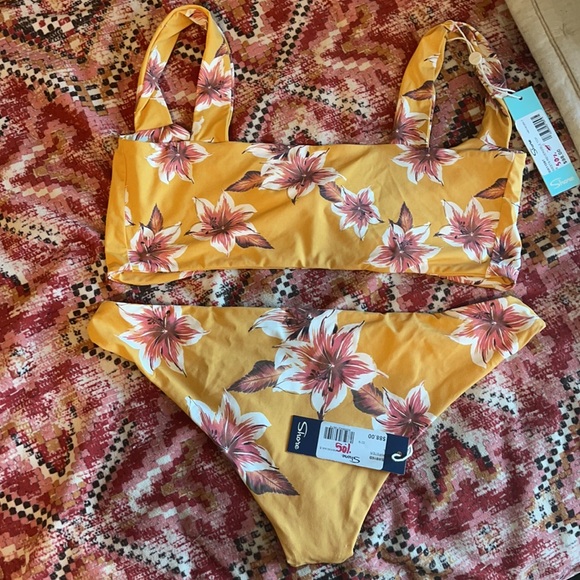 SHORE Swimsuit - Picture 2 of 4